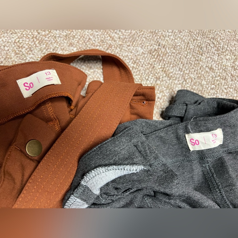 2 pairs women’s pants